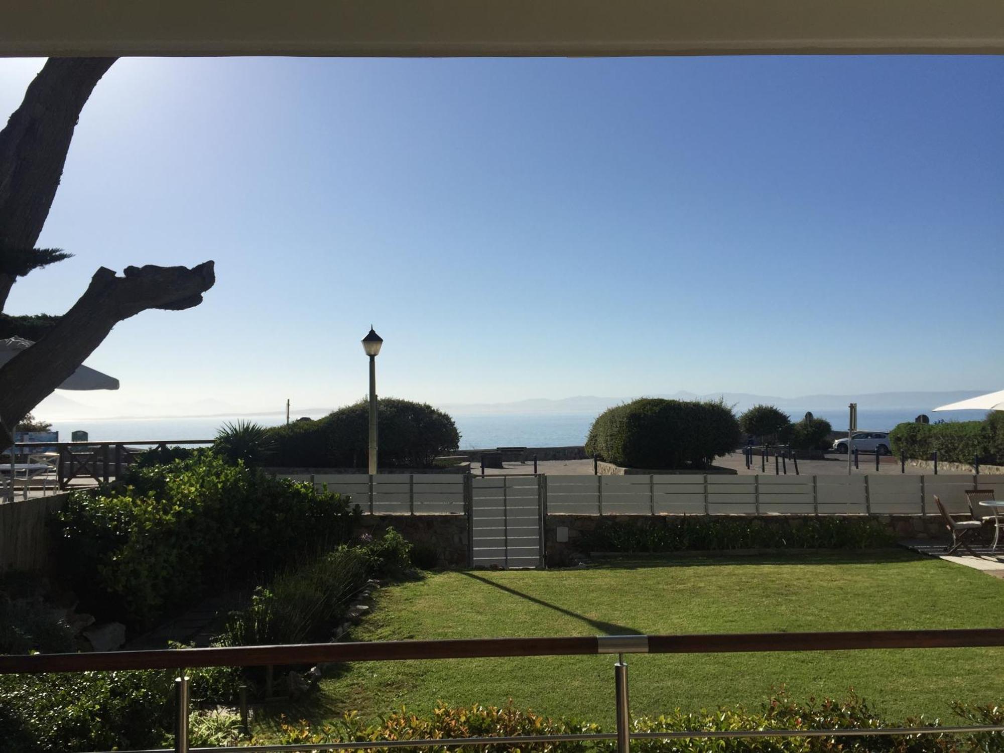 74 On Marine Appartement Hermanus Kamer foto