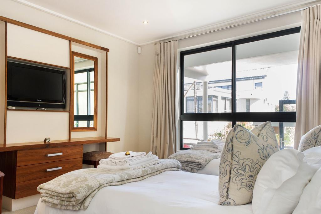 74 On Marine Appartement Hermanus Kamer foto