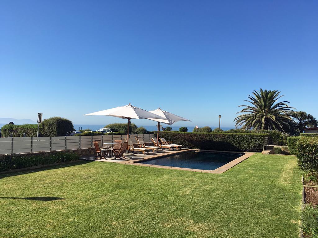 74 On Marine Appartement Hermanus Buitenkant foto
