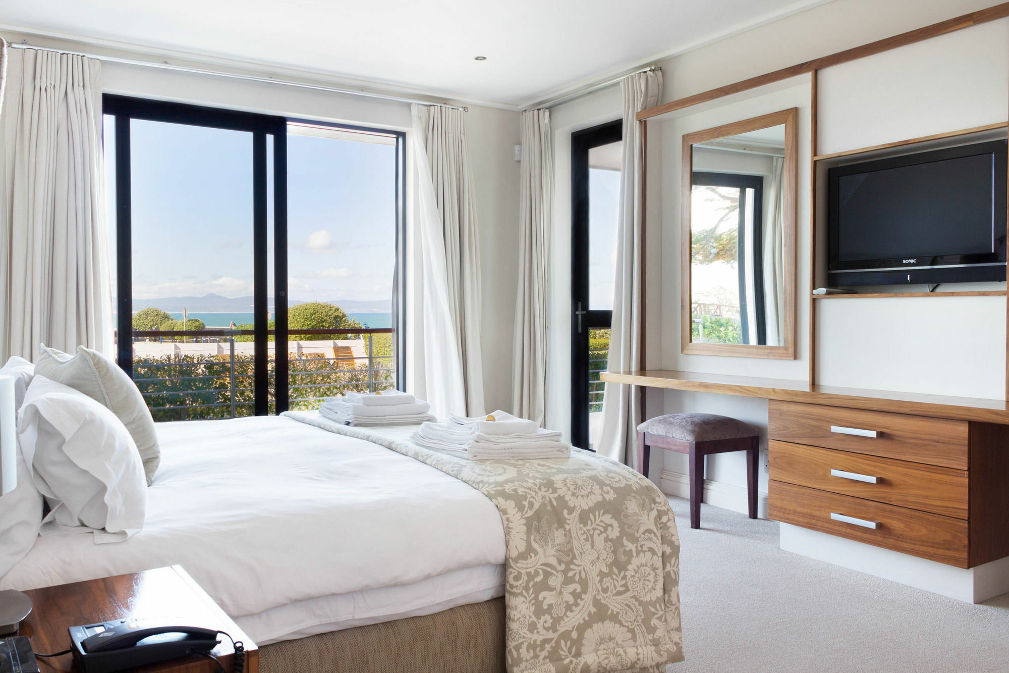 74 On Marine Appartement Hermanus Buitenkant foto